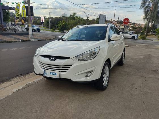 HYUNDAI IX35 2.0 MPFI GLS 16V FLEX 4P AUTOMÁTICO HYUNDAI IX35 2.0 MPFI GLS 16V FLEX 4P AUTOMÁTICO